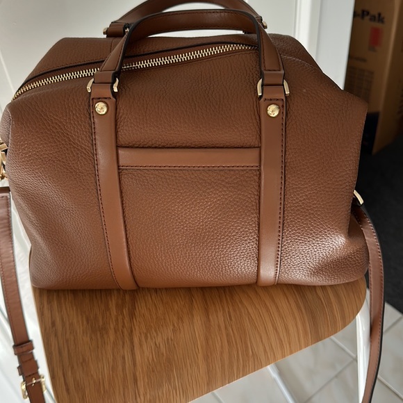 Immaculate Michael Kors bowler bag brown/tan pebbled  leather. This bag is BNWT - Picture 2 of 7